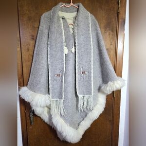 Vintage Alpaca Wool & Fur Trimmed Gray & Cream Poncho OSFM